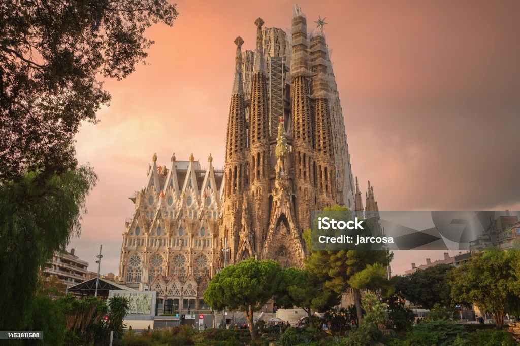 BG - Sagrada - EN